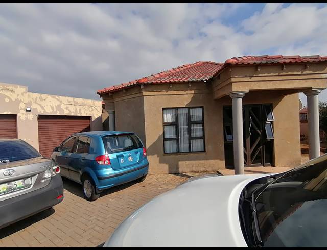 3 BEDROOM FREESTANDING FOR SALE IN JOUBERTON